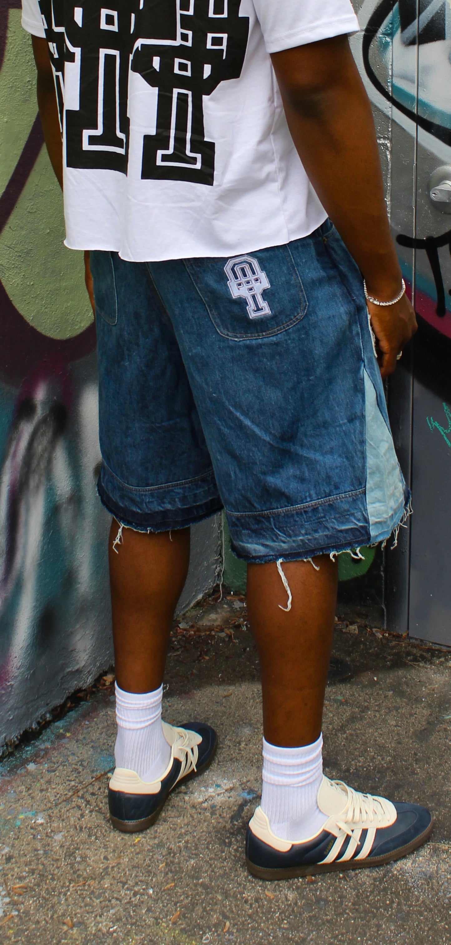 Distressed Threads Jorts